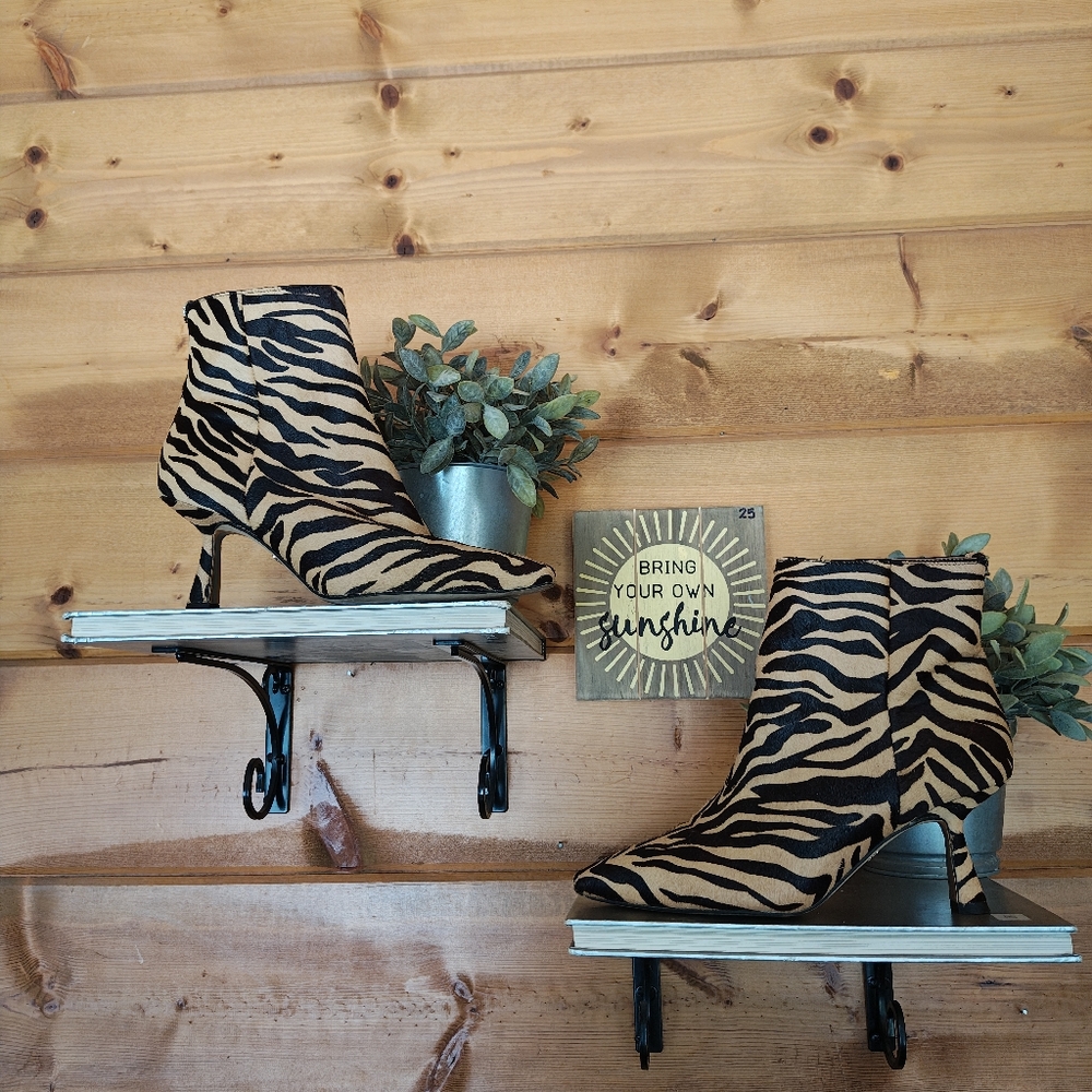 Sam Edelman Samantha Calf Hair Tiger Animal Print Pointed Toe Ankle Boots Sz 6 M